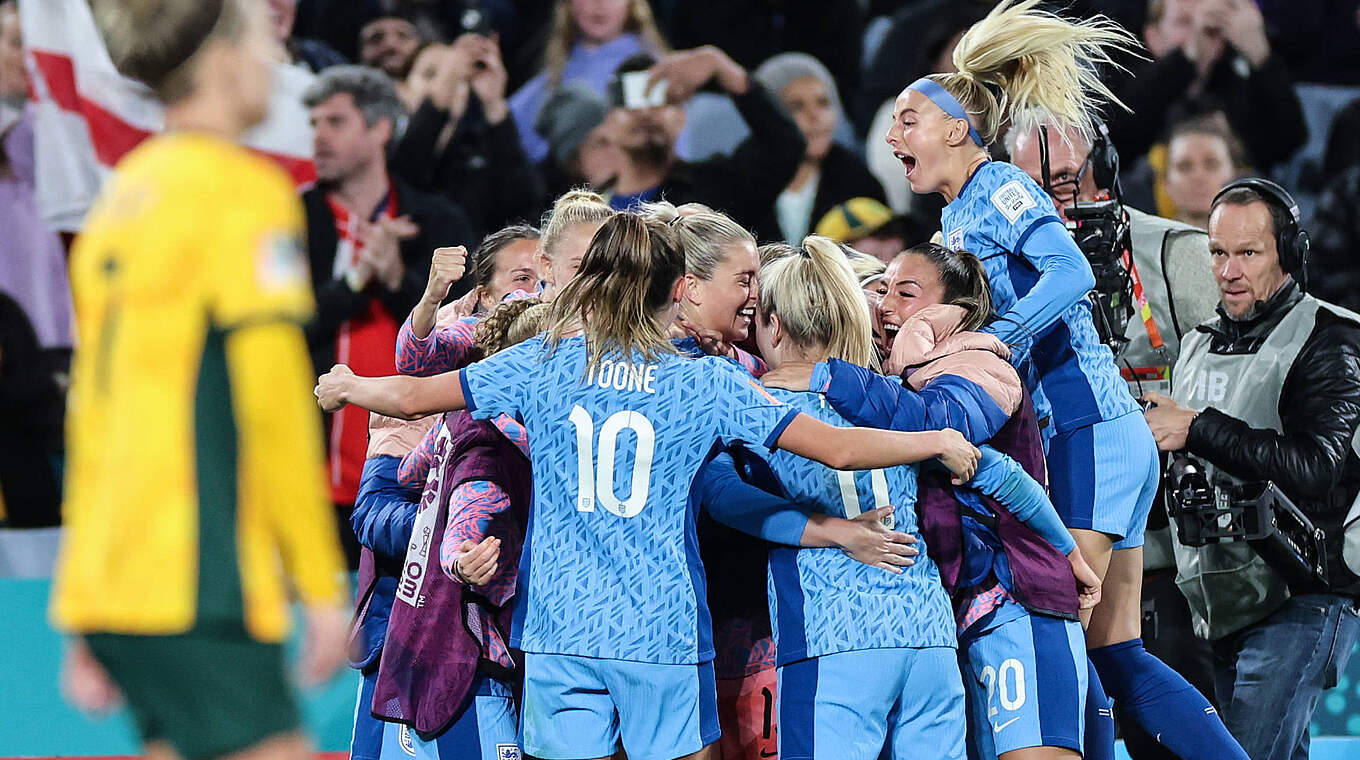 Riesenjubel: England schafft den Sprung ins Finale © IMAGO/ Norvik Alaverdian
