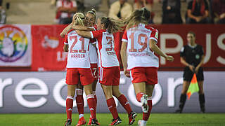 Setzten sich im allerersten Montagsspiel mit 2:0 gegen Köln durch: die FCB-Frauen © Imago Images