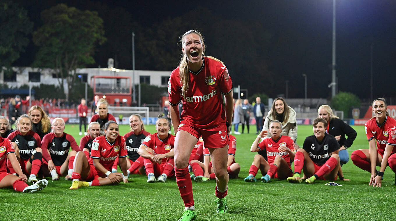 Wechselte von Bayer Leverkusen zu Werder Bremen: Juliane Wirtz (M.) © Imago Images
