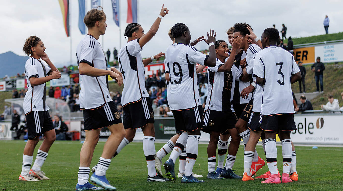 U 17 Feiert Kantersieg In Liechtenstein :: DFB - Deutscher Fußball-Bund ...