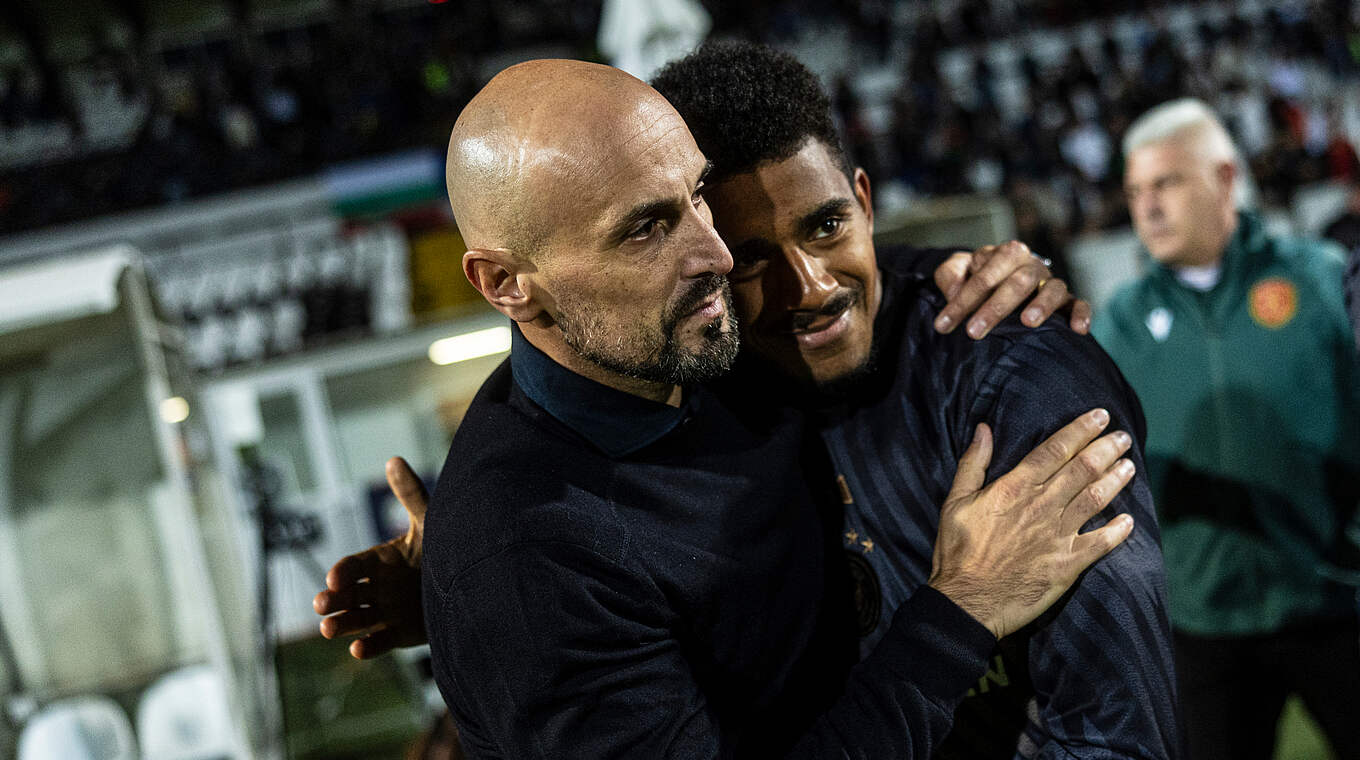 Antonio Di Salvo (l.) und Ansgar Knauff: "Wir sind bereit für die beiden Spiele" © DFB/Thomas Boecker