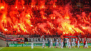 Massiver Einsatz von Pyrotechnik: Geldstrafe für den 1. FC Nürnberg © imago