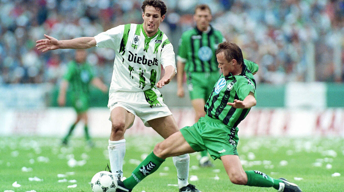 Treffer und Titel zum Abschied aus Gladbach: Borussia-Stürmer Heiko Herrlich (l.) © imago images/Uwe Kraft