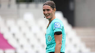 Vor ihrem 13. Einsatz in der Frauen-Bundesliga: Schiedsrichterin Naemi Breier © 2023 Getty Images