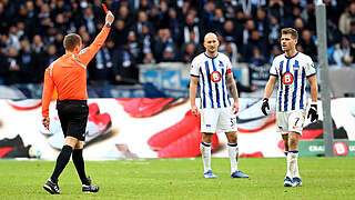 Sieht im Heimspiel gegen den VfL Osnabrück die Rote Karte: der Berliner Florian Niederlechner © imago