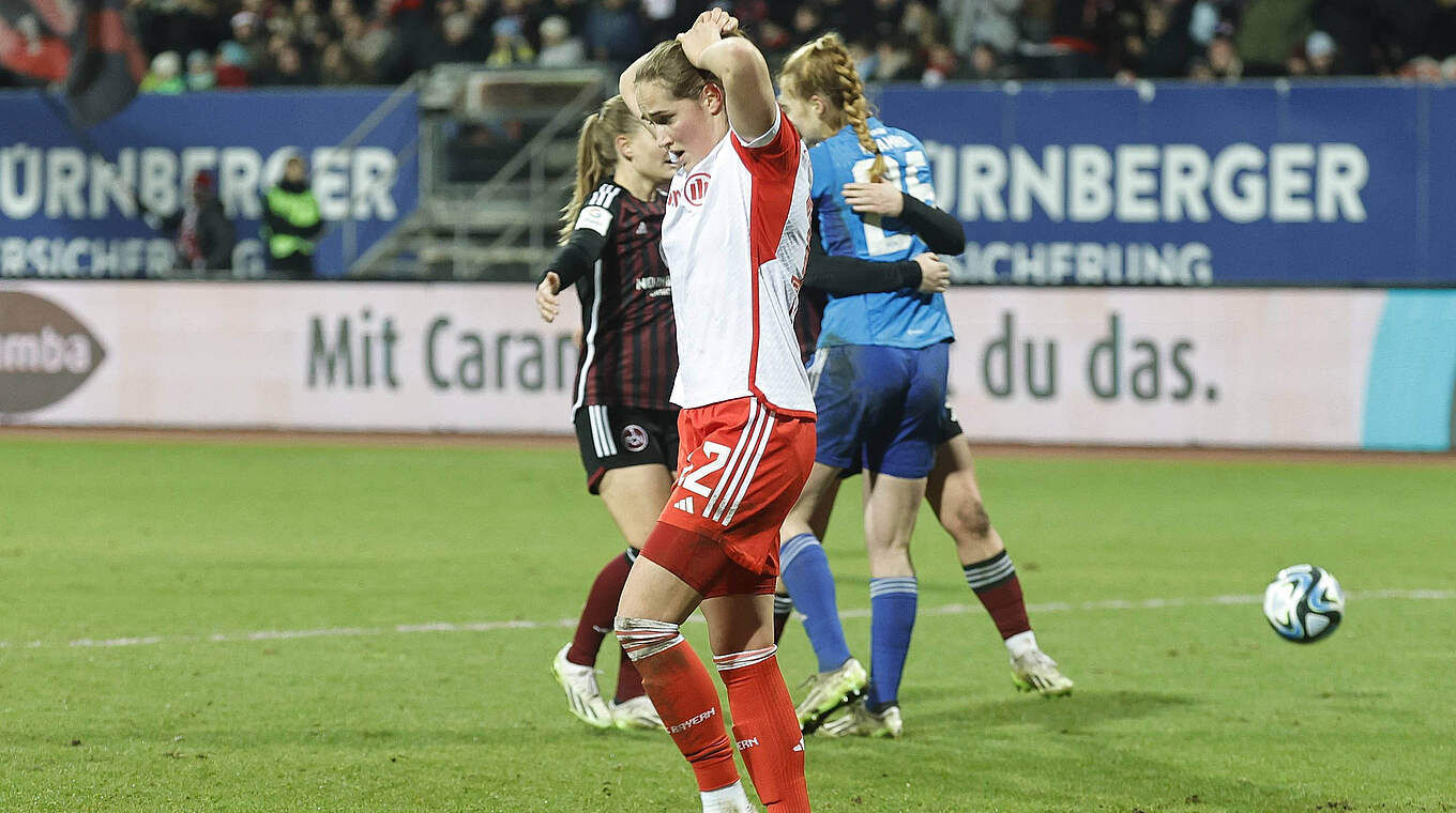 Nur remis gegen den Aufsteiger: Frust bei Sydney Lohmann und dem FC Bayern © Imago