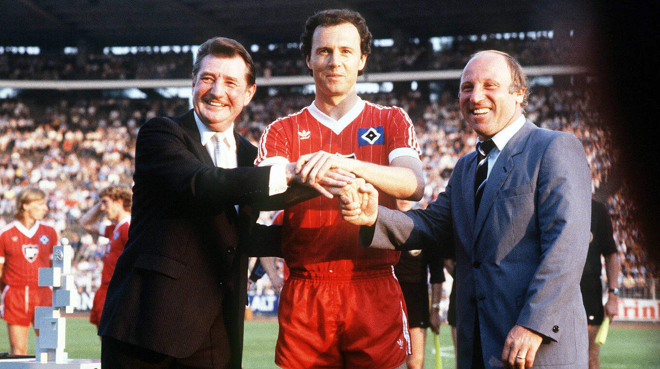 Unter Ehrenspielführern: Beckenbauer mit Fritz Walter (links) und Uwe Seeler.  © imago