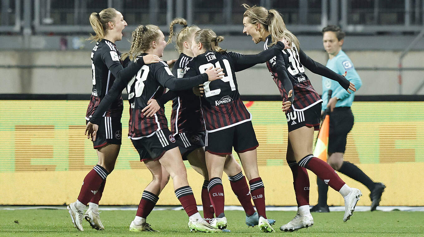 Zweiter Saisonsieg und Sprung aus den Abstiegsplätzen: Der 1. FC Nürnberg © IMAGO/Zink