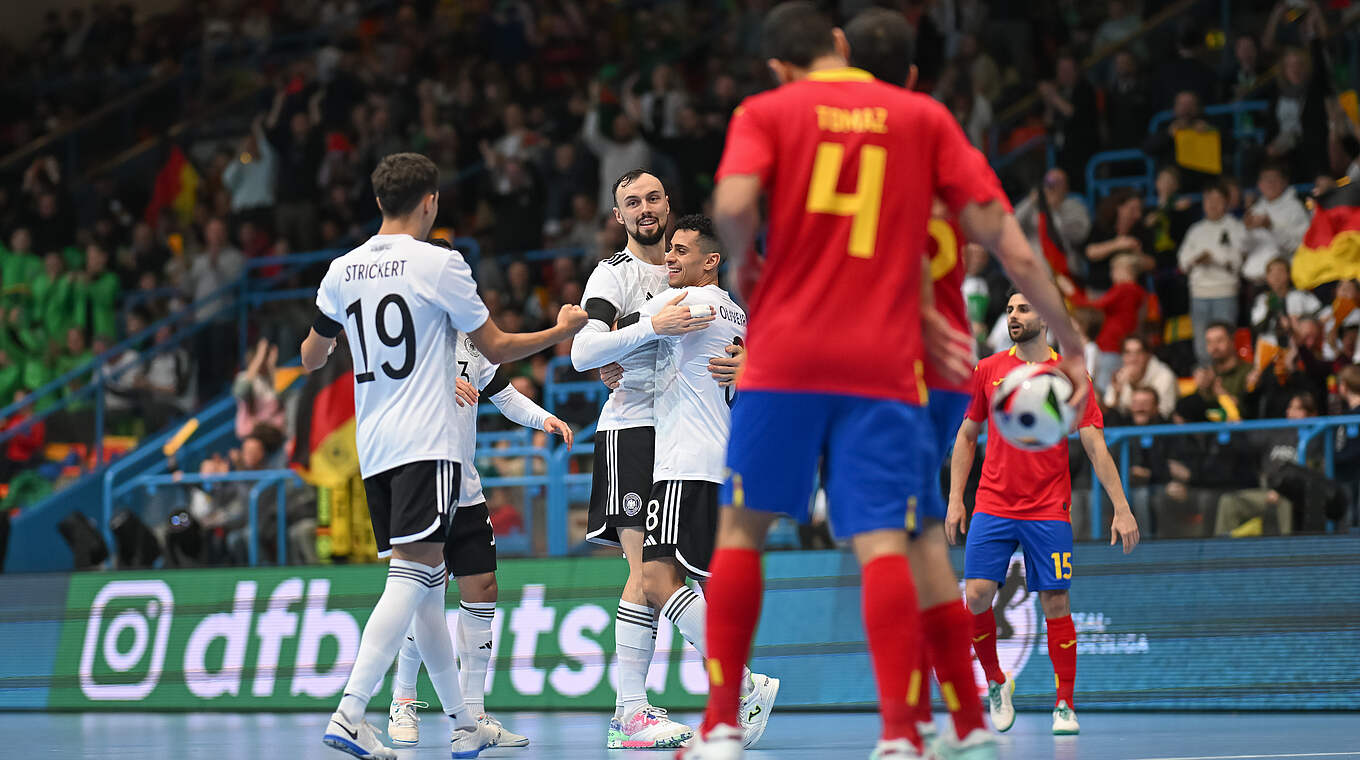 Das Team bejubelt den Führungstreffer © Getty Images