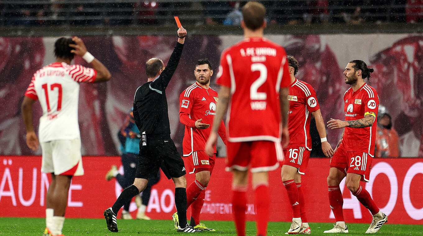 Sieht im Spiel bei RB Leipzig die Rote Karte: Union Berlins Christopher Trimmel (r.) © Getty Images
