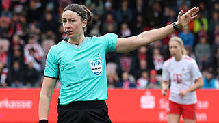 Steht vor dem 55. Einsatz in der Frauen-Bundesliga: FIFA-Referee Franziska Wildfeuer © IMAGO/Jürgen Schwarz