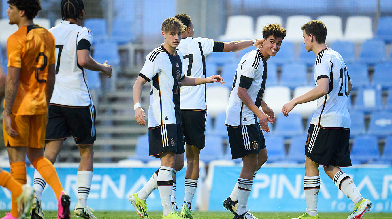 Schütze des Siegtors: Kapitän Noah Darvich (2.v.r.) © Getty Images for DFB