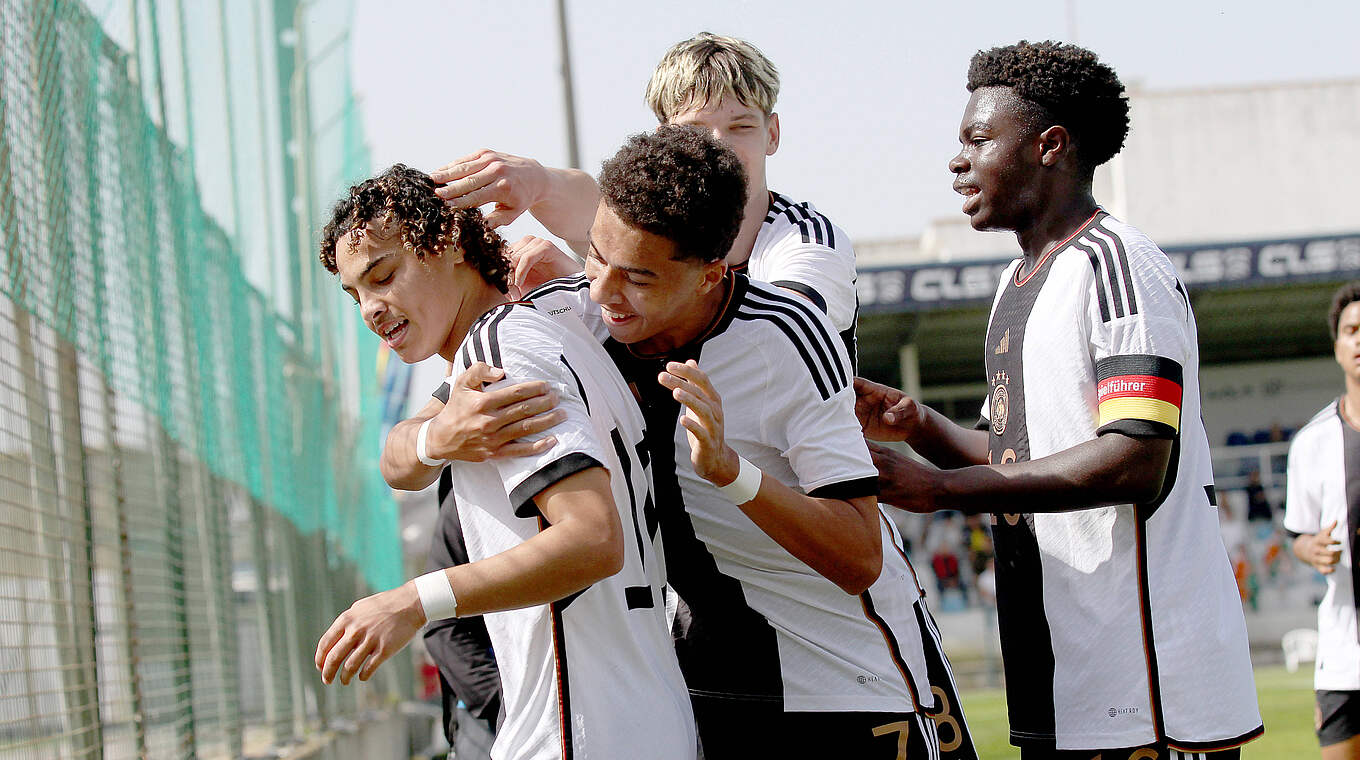 Überzeugen im zweiten EM-Qualifikationsspiel: die U 17-Junioren © Imago Images