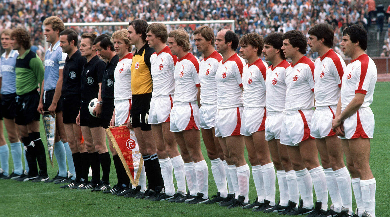 Pokalsieger 1979: Fortuna Düsseldorf mit Wolfgang Seel (r.) schlägt Hertha BSC 1:0 © Imago Images