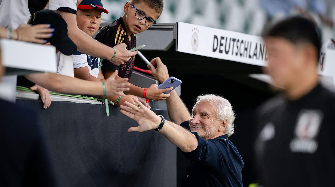 Völler: "Gemeinsam wollen wir jetzt eine wunderbare EM in Deutschland gestalten" © DFB/GES Sportfoto