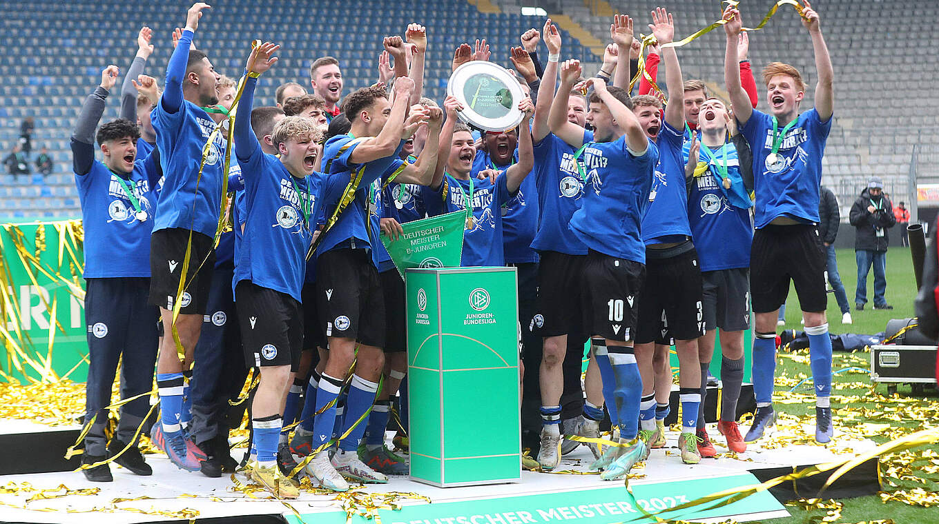 Nachfolger gesucht: Arminia Bielefeld sicherte sich in der letzten Saison den Meistertitel © Imago