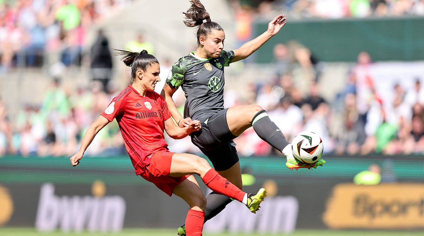 Lena Oberdorf (r.) und Jovana Damnjanovic (l.) © Getty Images