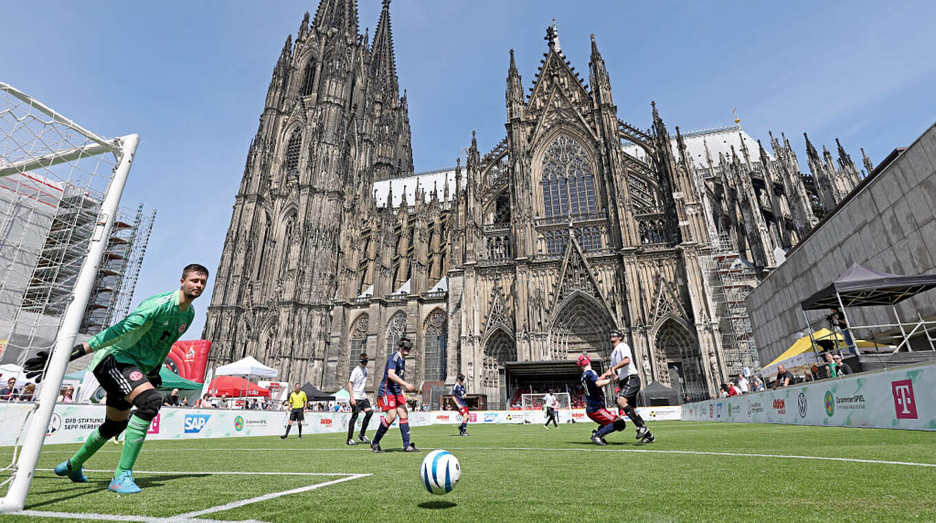 Perfektes Ambiente, perfektes Wetter: Blindenfußball-Auftakt in Köln © Casrten Kobow/DFB-Stiftung Sepp Herberger