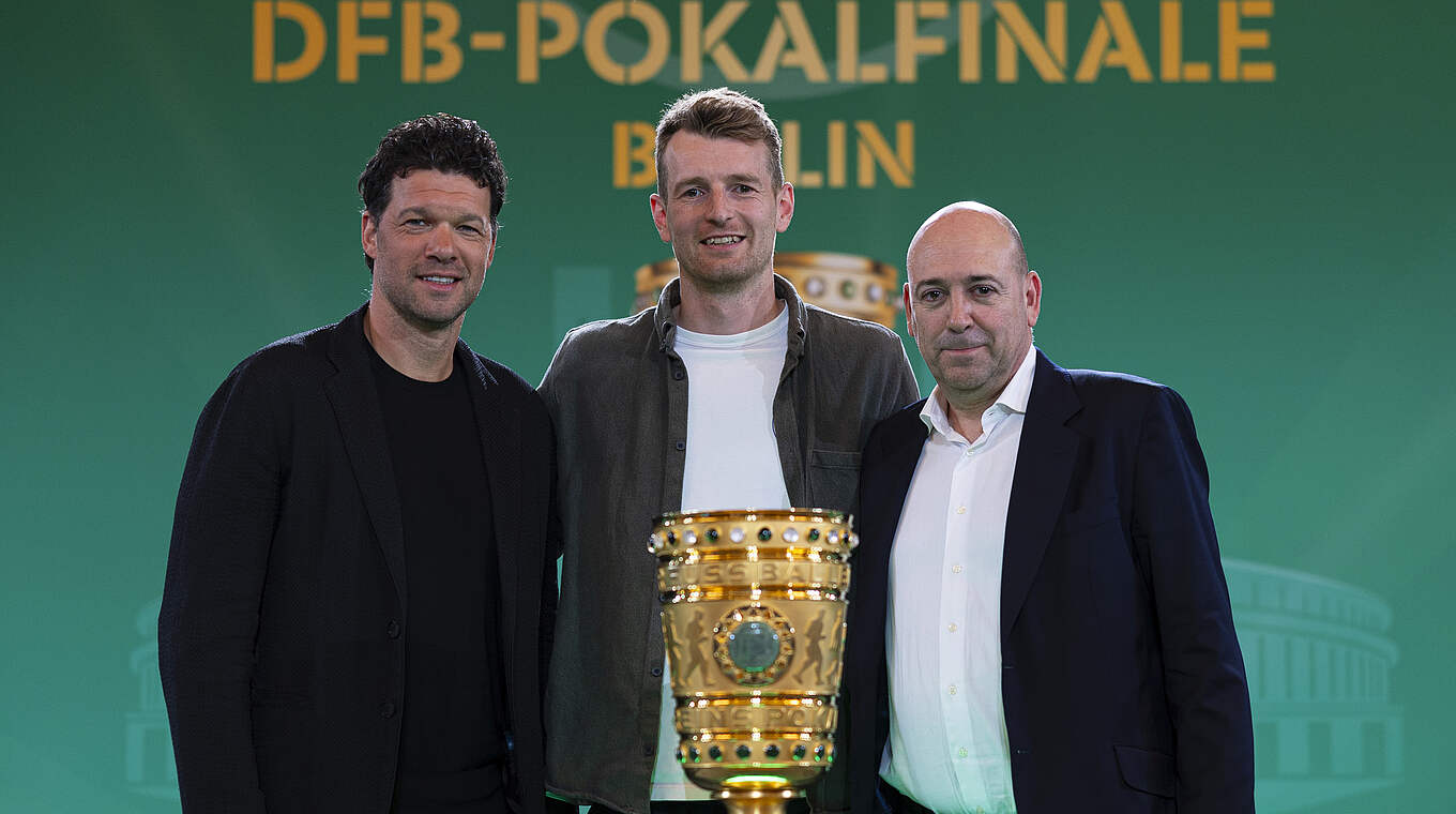 Michael Ballack, Lukas Hradecky und Fernando Carro (v.l.n.r.) © Thomas Boecker/DFB