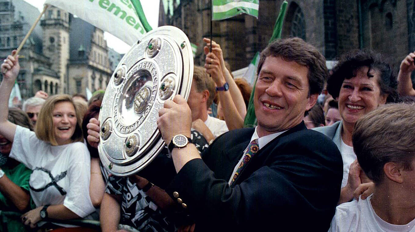 Ein 3:0-Sieg in Stuttgart machte Bremen in der Saison 1992/93 zum Deutschen Meister. Mit einem Punkt Vorsprung auf die Bayern © Imago