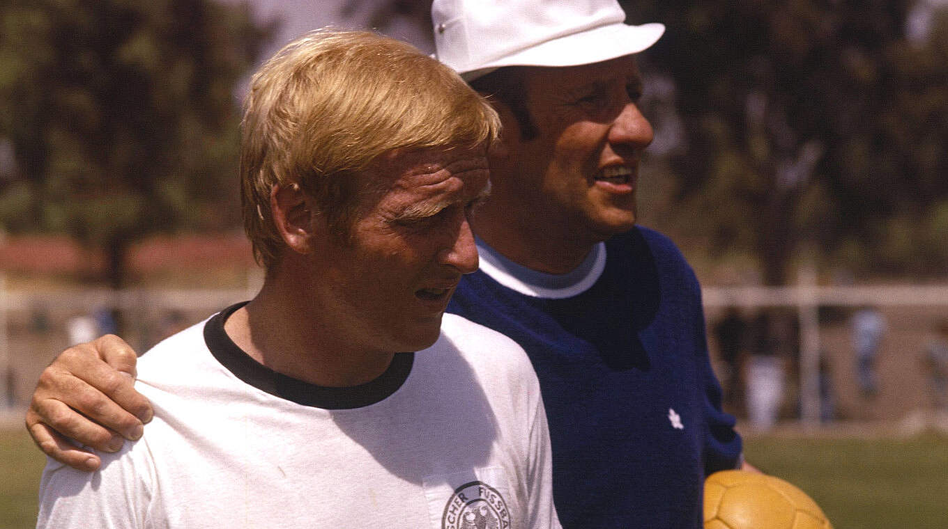 An der Seite von Bundestrainer Helmut Schön bei der WM 1970 in Mexiko © imago
