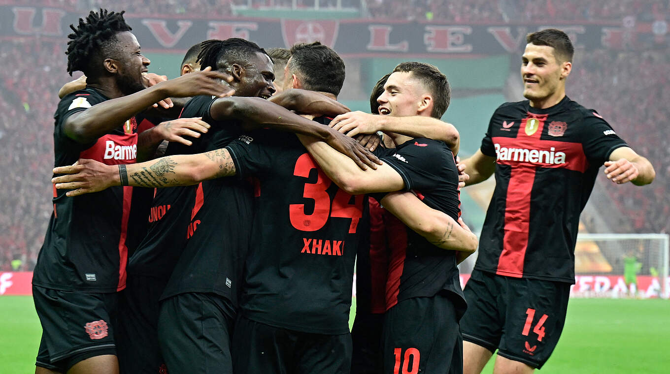 Leverkusen bejubelt die Führung © Getty Images