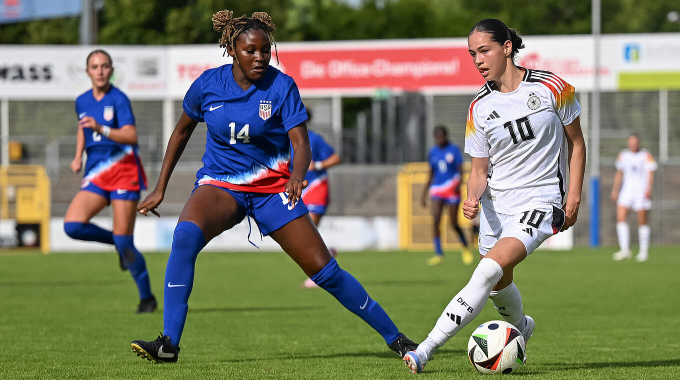 Kassandra Potsi (r.) und London Young  © Getty Images