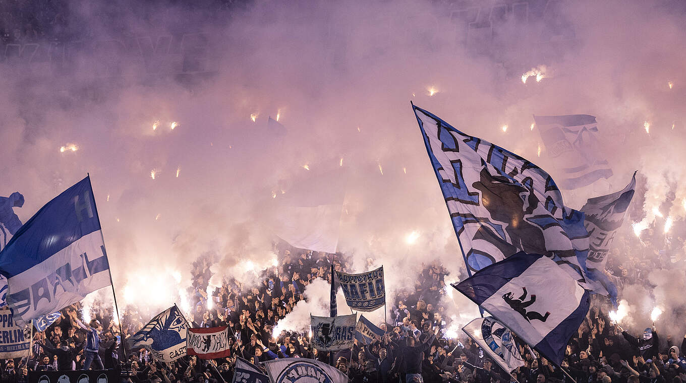 Unsportliches Verhalten der Anhänger: Geldstrafe für Hertha BSC © Getty Images