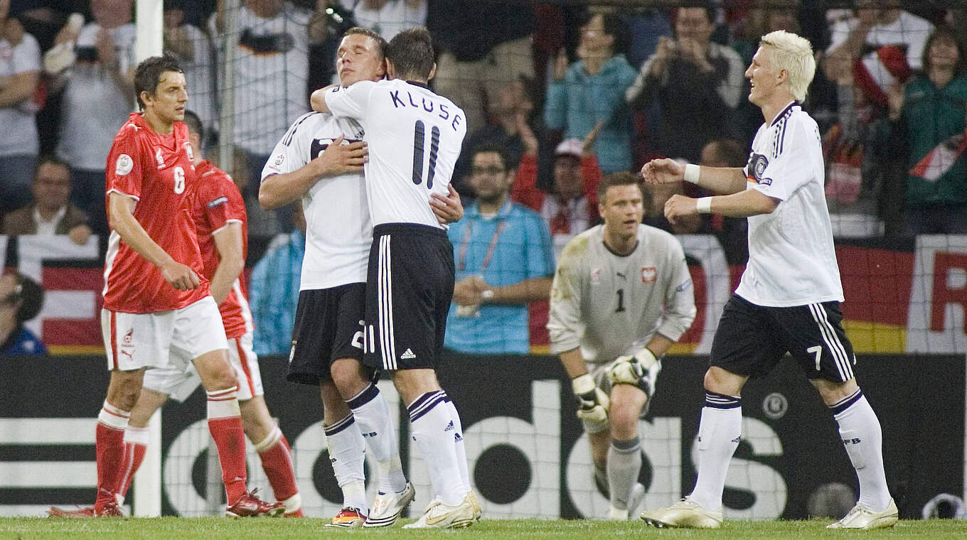 Leitet die erfolgreiche Ära Jogi Löw ein: Podolski trifft 2008 gegen "seine" Polen © imago sportfotodienst