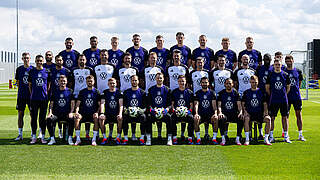 Mit 26 Spielern in die Heim-EM: das offizielle Teamfoto der DFB-Auswahl zur EURO 2024 © GES/Markus Gilliar
