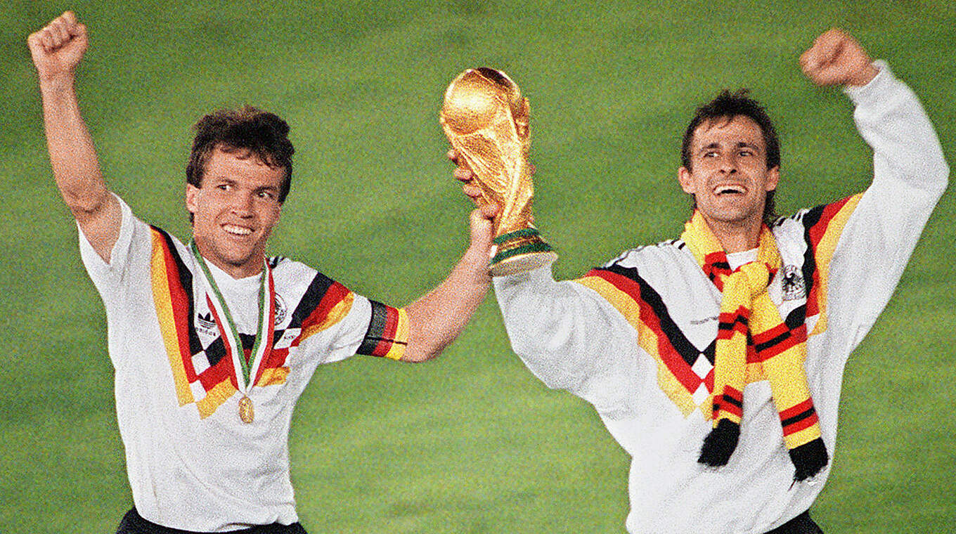 WM-Helden unterstützen deutsches EM-Team: Pierre Littbarski und Lothar Matthäus (l.) © Getty Images