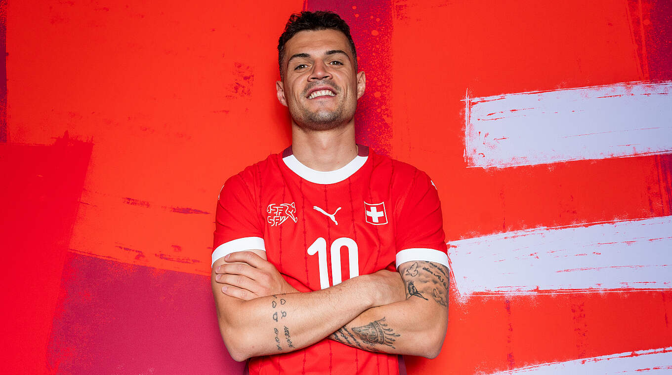 (10) Granit Xhaka, Mittelfeld, Bayer Leverkusen, Geb.: 27.09.1992, Länderspiele: 127, Tore: 14 © 2024 UEFA / © Valeriano Di Domenico
Valeriano Di Domenico ::: Fotograf BR
Künzlistrasse 25 ::: CH-8057 Zürich
Tel: +41 78 604 02 05
www.valerianodidomenico.ch
mail@valerianodidomenico.ch
instagram: valerianodd
