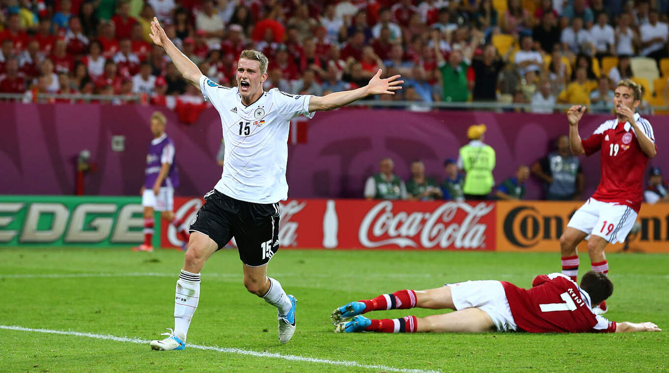 Siegtor in Lwiw: Lars Bender erzielt im EM-Gruppenspiel 2012 das 2:1 gegen Dänemark © GettyImages