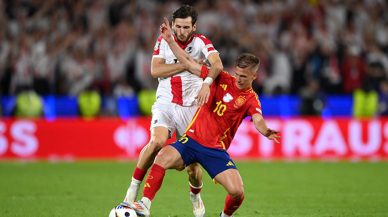 Stark im Achtelfinale: Dani Olmo (r.) und Spanien besiegen Georgien mit 4:1 © Getty Images
