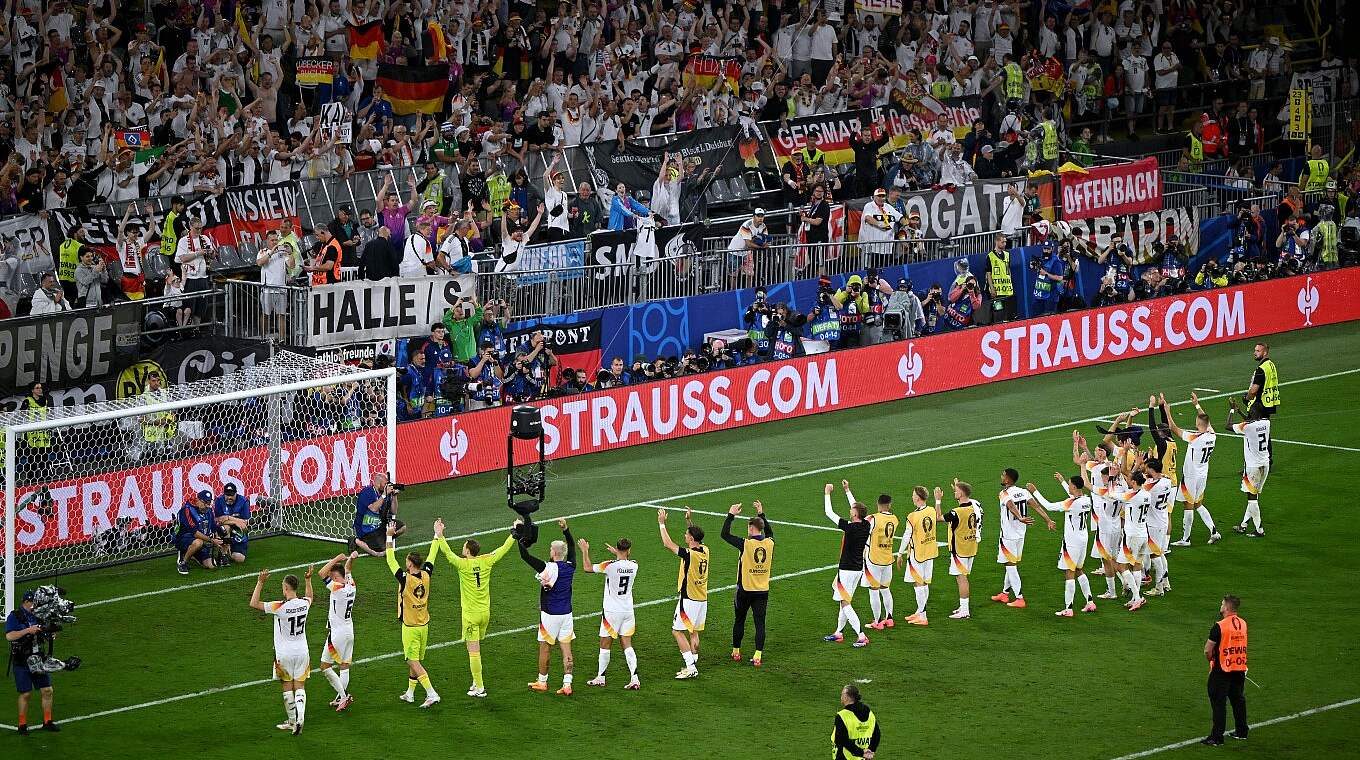 Jubel in Deutschland: Das DFB-Team steht im EM-Viertelfinale © Getty Images