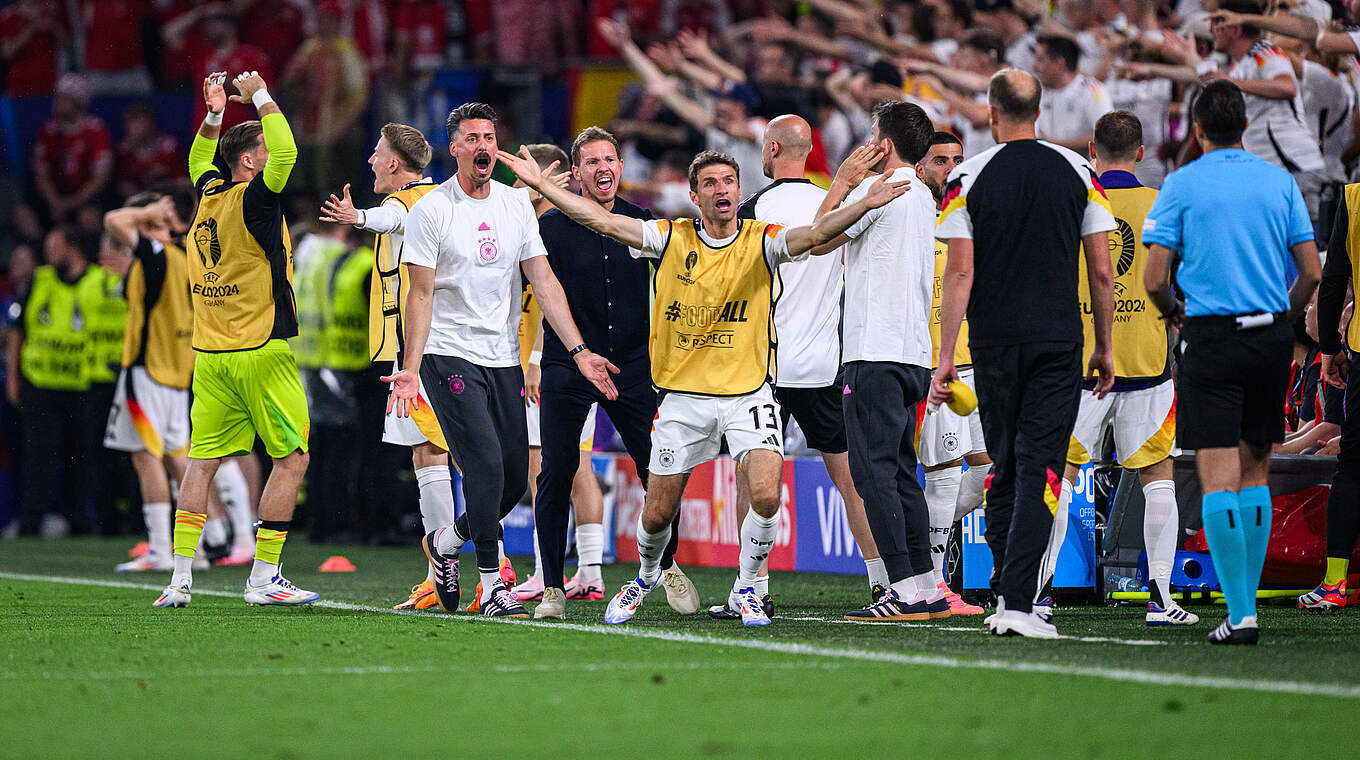 Stets lautstark: Müller an der Seitenlinie im EM-Achtelfinale gegen Dänemark © DFB/GES-Sportfoto