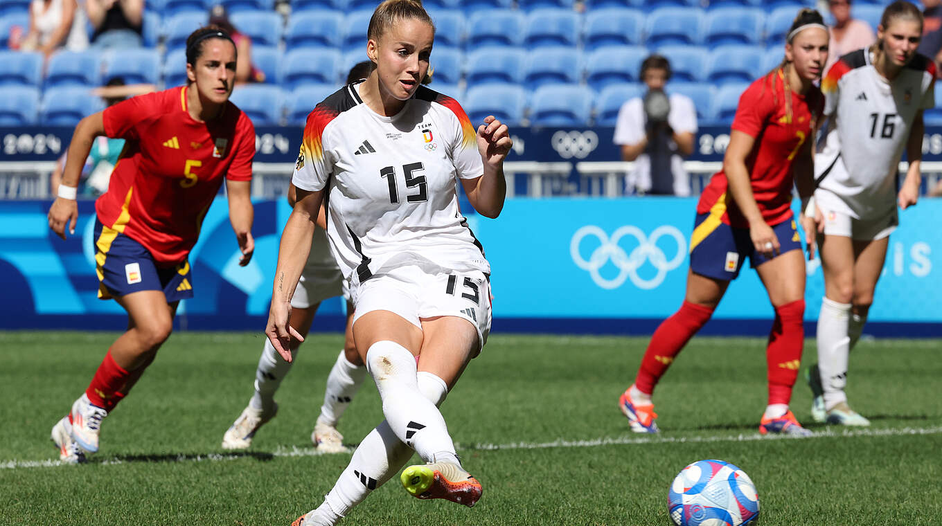 Giulia Gwinn scored the game-deciding goal from the penalty spot © Getty Images