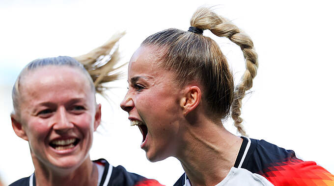 Lea Schüller (l.) und Giulia Gwinn (r.) © Getty Images