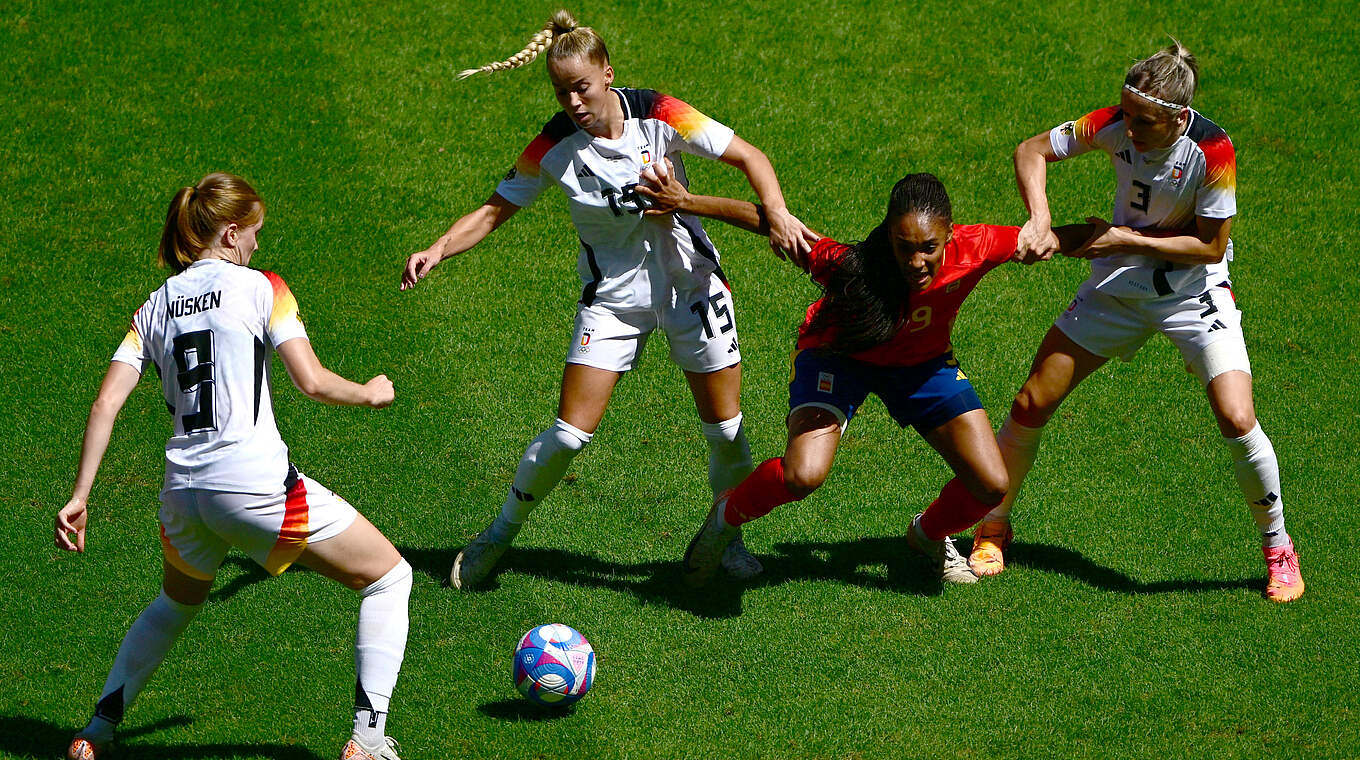 Sjoeke Nüsken (l.), Giulia Gwinn (m.) und Kathrin Hendrich (r.) © Getty Images