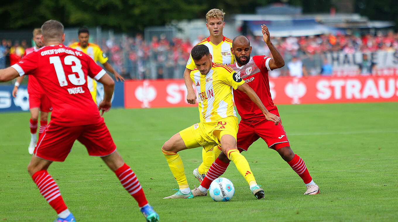 Müht sich in Greifswald in die nächste Runde: der 1. FC Union Berlin © imago