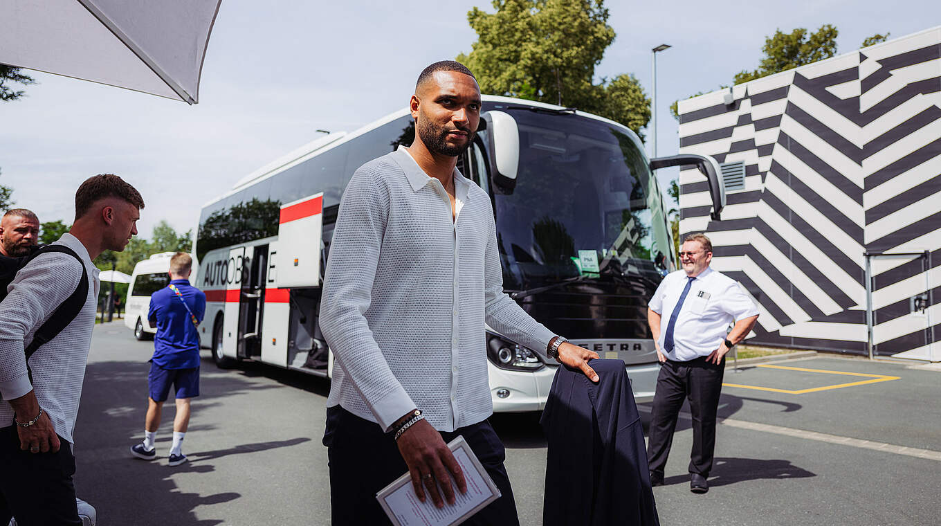 Jonathan Tah und Co.: Von Herzogenaurach geht's zum Spielort nach Düsseldorf © DFB / Philipp Reinhard