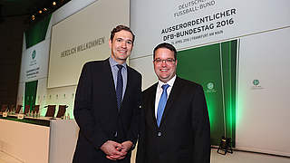 Gewählt und bestätigt: Osnabrügge (r.) und Curtius beim Außerordentlichen Bundestag © 2016 Getty Images