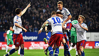 HSV obenauf, Werder enttäuscht: Hamburg bejubelt den Sieg im Nordderby © 2016 Getty Images