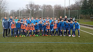 Saisonabschluss gegen die Niederlande: die U 15 und Coach Michael Feichtenbeiner © DFB