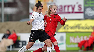 Kämpft mit Potsdam um die Staffelmeisterschaft: U 17-Nationalspielerin Caroline Siems (r.) © imago/GEPA pictures