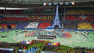 Prall gefüllt: das Stade de France bei der Eröffnungsfeier der EURO 2016 © 2016 Getty Images