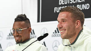 Weltmeister vor Wiedersehen mit Polen: Jerome Boateng und Lukas Podolski (r.) © GES/Markus Gilliar