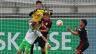 Großer Rückhalt beim Halbfinalerfolg gegen Wolfsburg: Leverkusens Keeper Marian Prinz © imago/regios24