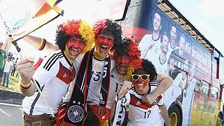 Der Fan Club-Bus: Überall ein beliebter Anlaufpunkt. © 2016 Getty Images