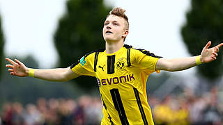 Überragender Akteur bei Dortmunds 6:1 in Bochum: Robin Luca Kehr © 2016 Getty Images